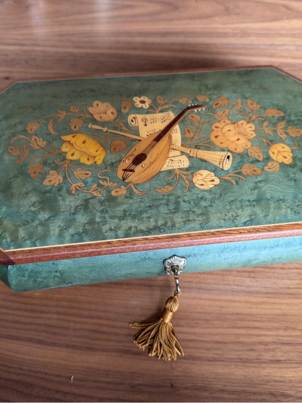 Vintage Green Marquetry Jewelry Box with Tassel SORRENTO. music working